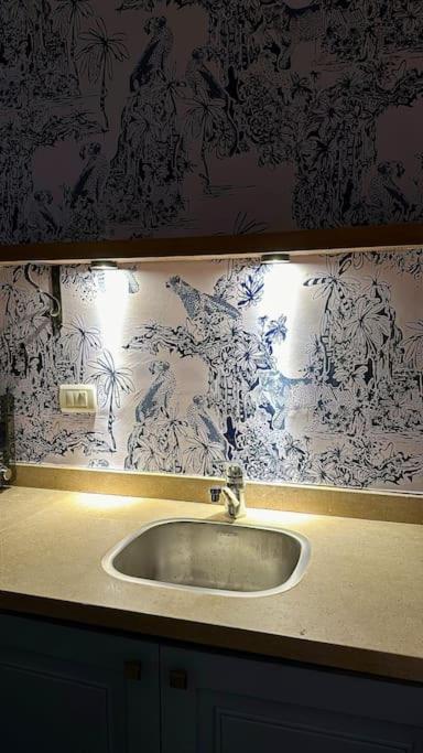 Apartment In Downtown Champollion Street Cairo